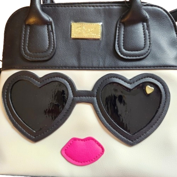 BETSEY JOHNSON ☆ BLACK & WHITE ☆ LADY FACE SATCHEL ☆ NWT - Picture 3 of 13
